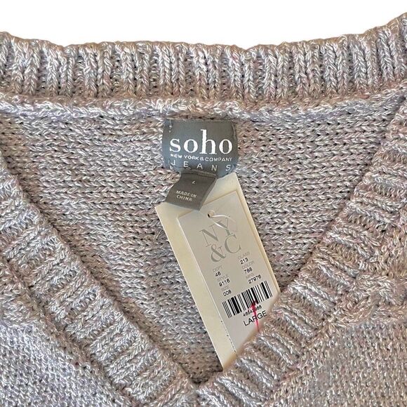 Womens NWT New York & Co Soho Metallic Cable Long Sleeve V-Neck Sweater - Size: - Picture 6 of 15